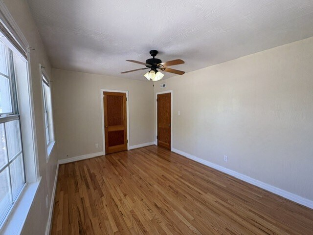 Building Photo - 4721 Skyway Ct SW