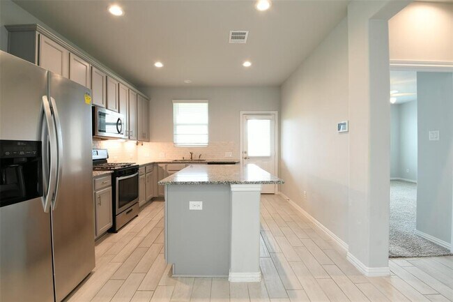 Building Photo - 2142 Open Prairie Dr