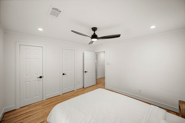 Building Photo - 5630 Lymbar Dr
