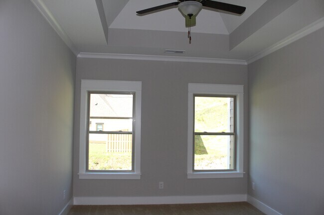 Building Photo - Craftsman-Style Home Minutes From Downtown Birmingham