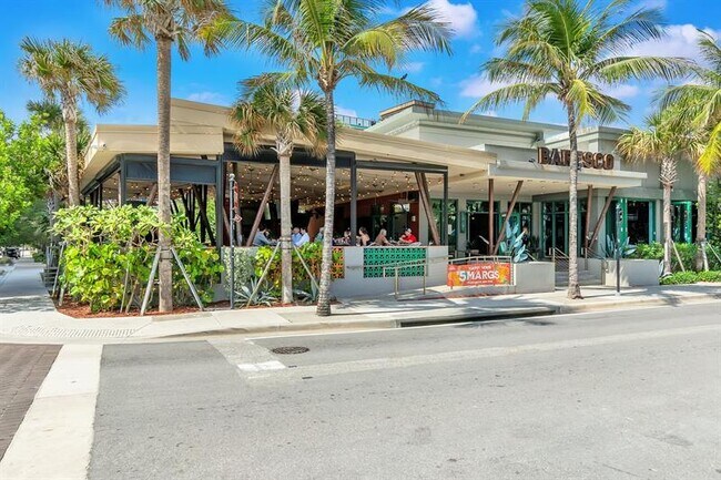 Building Photo - 750 N Ocean Blvd