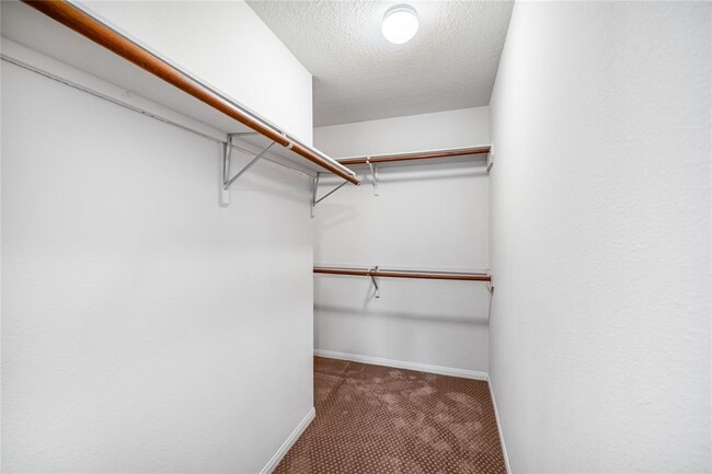 Building Photo - 9801 Sunnycoast Ln
