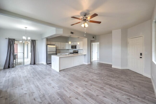 Primary Photo - First-Floor 3BR/2BA Gated Condo with Resor...