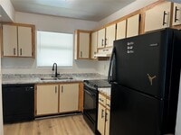 Building Photo - 6001 Shaker Wood Cir