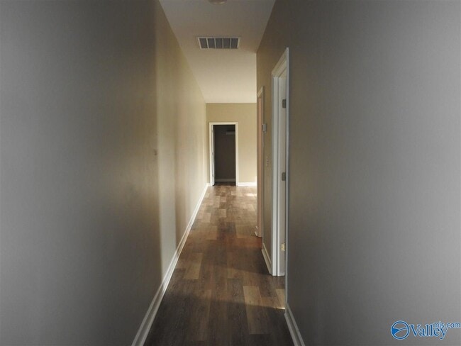 Building Photo - 104 Blue Heron Way