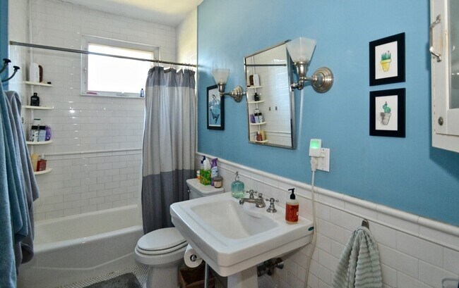 Building Photo - 106 Summer St