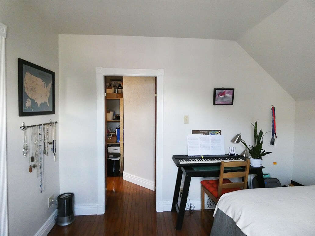 Building Photo - 29 E Dakota Ave