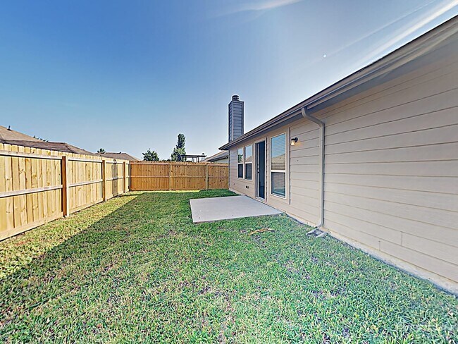 Building Photo - 1701 Bob Dr