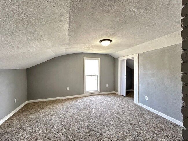 Building Photo - Three Bedroom Home in Muskegon