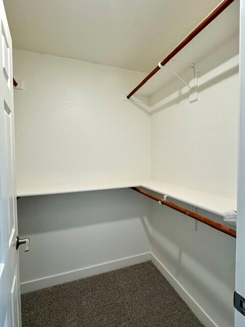 Building Photo - 446 S 86th Pl