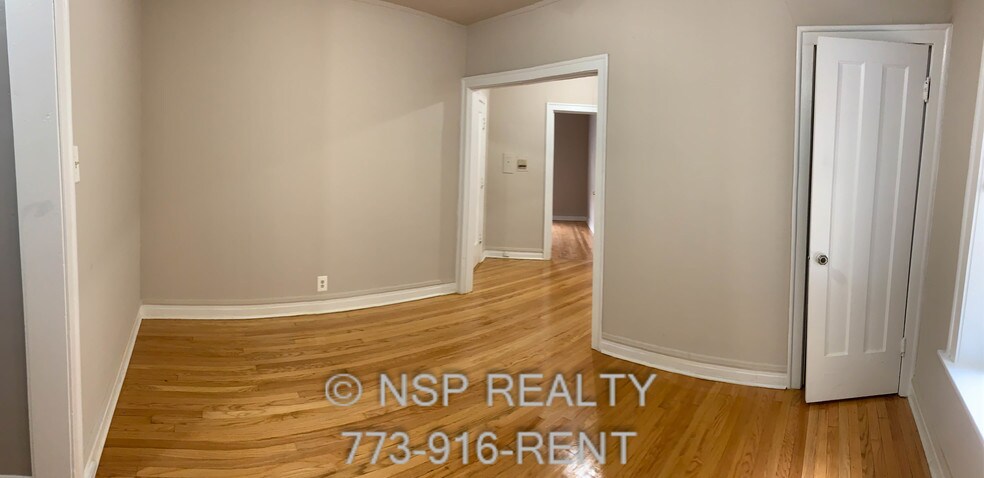 Building Photo - 4265 W Addison St