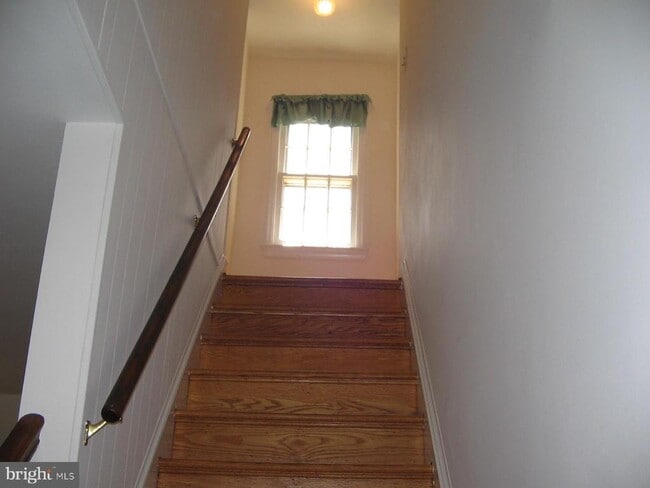 Building Photo - 812 Woodside Pkwy