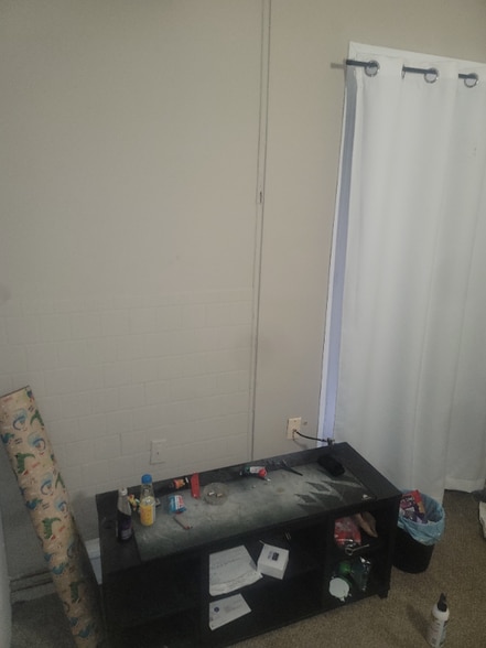 Building Photo - 232 Elm St