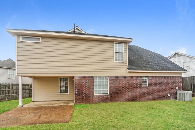Building Photo - 4560 Cedar Ridge Cove
