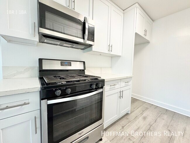 Building Photo - 5415 Newcastle Ave