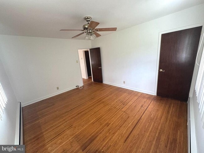 Building Photo - 410 Paoli Ave