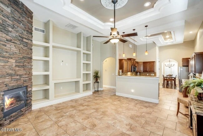 Building Photo - 7425 Gulf Creek Dr