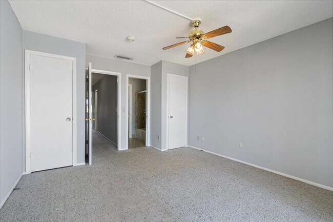 Building Photo - 1300 Seaway Dr