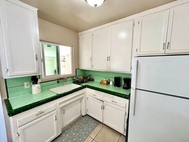 Building Photo - Charming 2 Bed / 1 Bath Home in Desirable Oak Park in San Diego