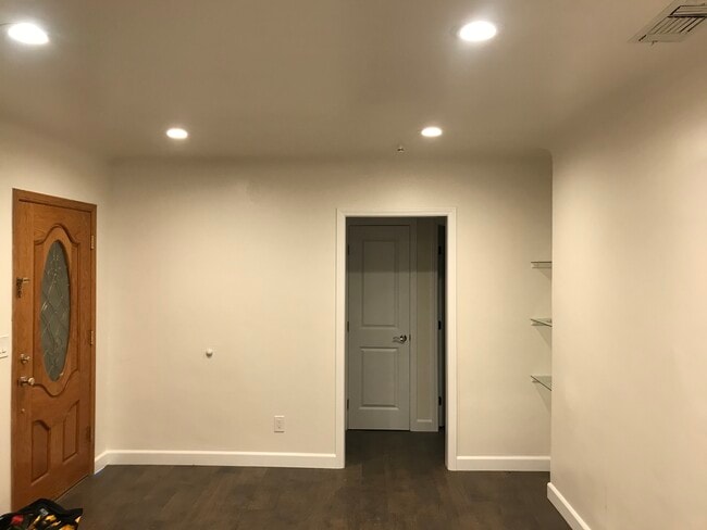 Building Photo - 3209 W 153rd St