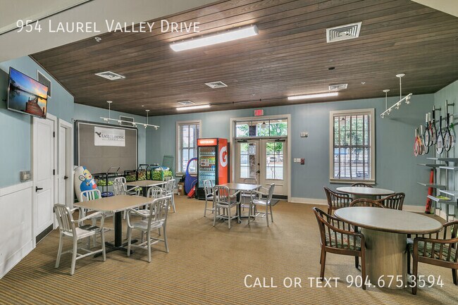 Building Photo - 954 Laurel Valley Dr