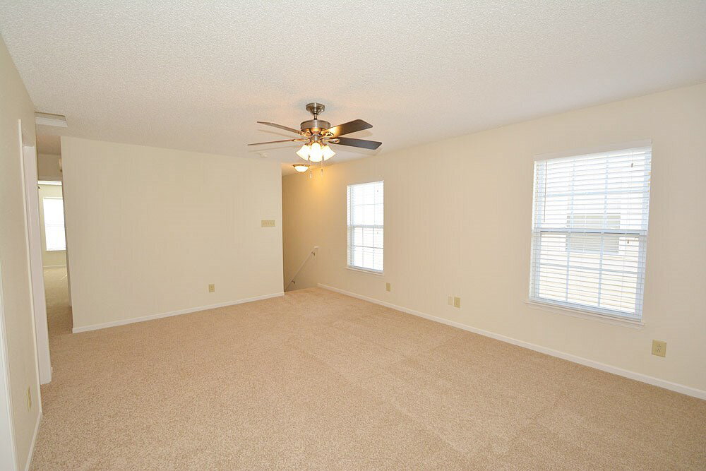 Building Photo - 15459 Border Dr