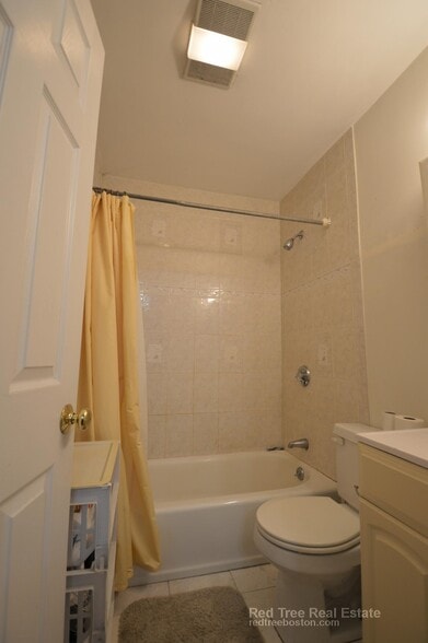 Building Photo - 214 Freeman St