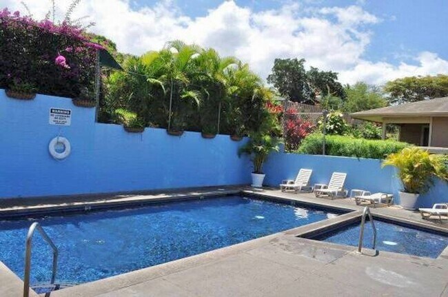 Building Photo - Fully Furnished Luxury Unit