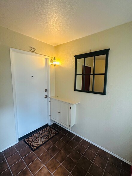 Building Photo - 17722 North Park Pl N