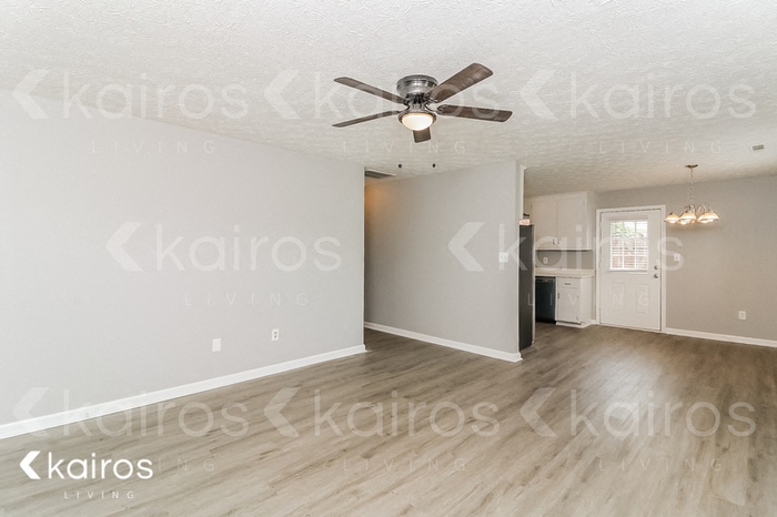 Building Photo - 210 Deer Pkwy