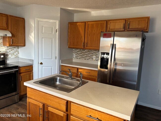 Building Photo - 7086 Shady Pine Ct