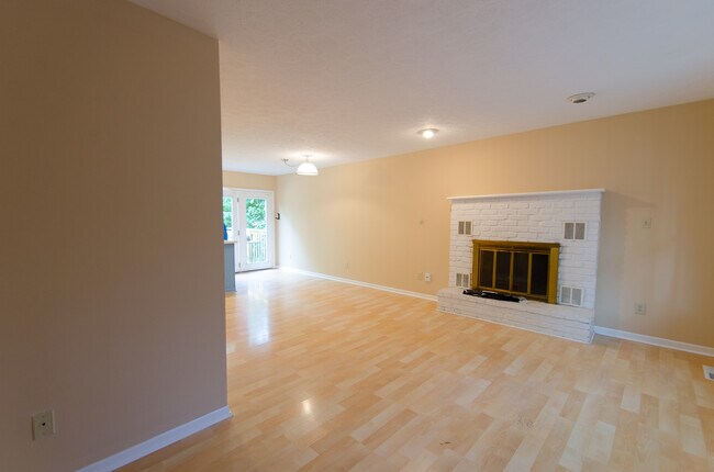Building Photo - 1209 E Hunter Ave