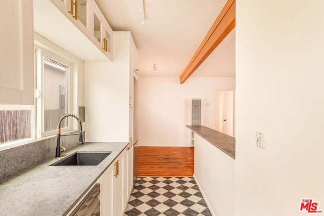 Building Photo - 4332 Alla Rd