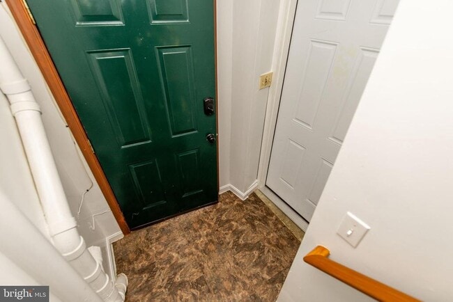 Building Photo - 2743 Rutland Rd