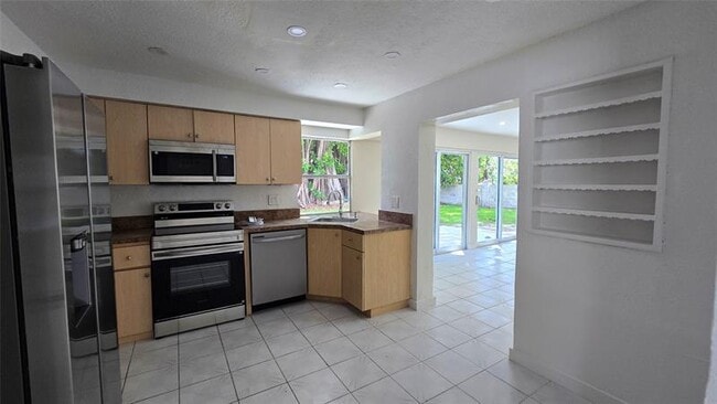 Building Photo - 486 NW 69th Terrace