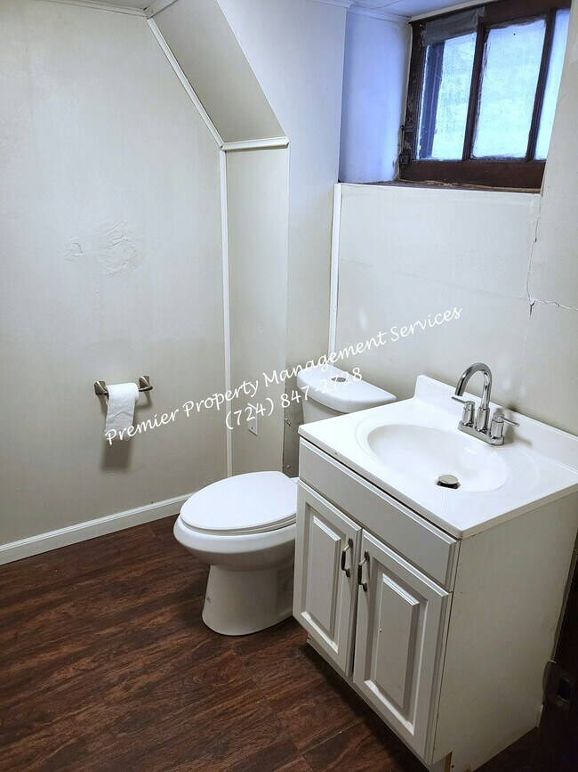 Building Photo - 820 14th St