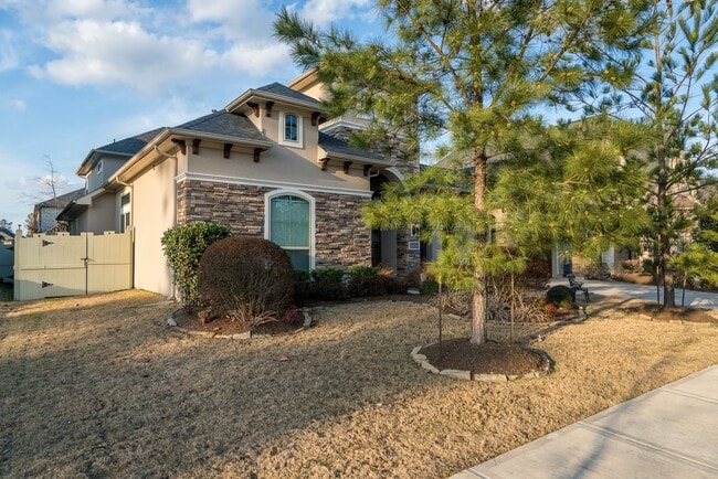 Building Photo - 10410 Southern Hawker