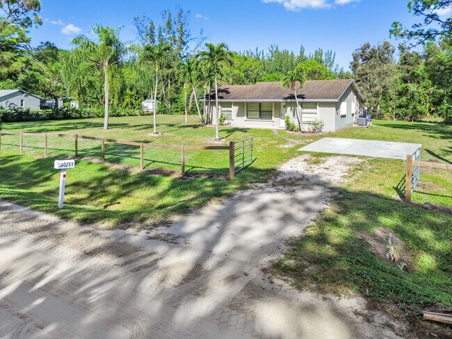 Building Photo - 13751 59th Ln N