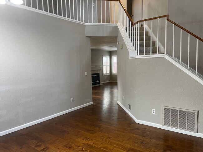 Building Photo - 2234 Prestwick St