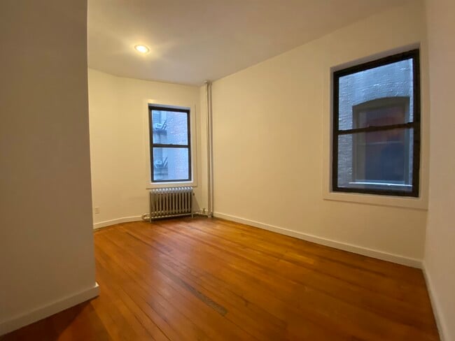 Building Photo - 3604 Broadway