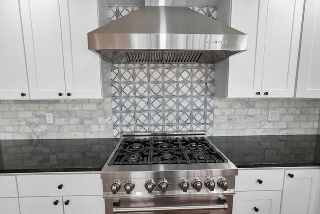 Building Photo - Stunning ALKI WATERFRONT Condo Overlooking Majestic Puget Sound!