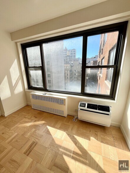 Building Photo - Fourth Avenue