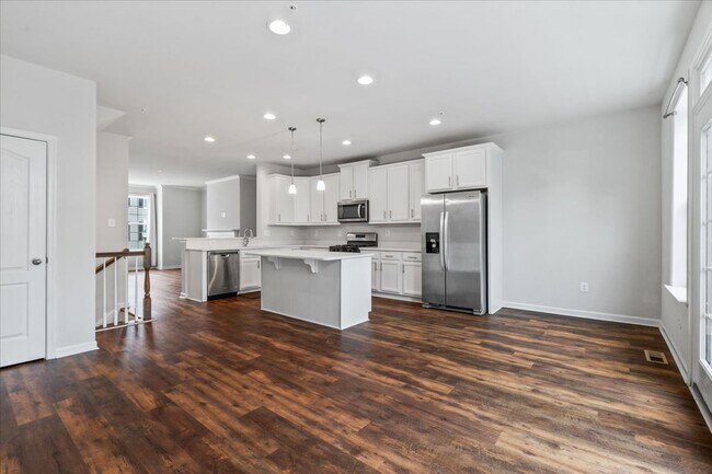 Building Photo - 309 Spring Bank Way