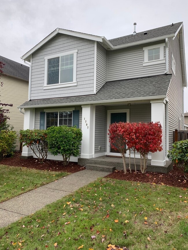 Building Photo - 3 Bedroom + Den and Loaded with Upgrades