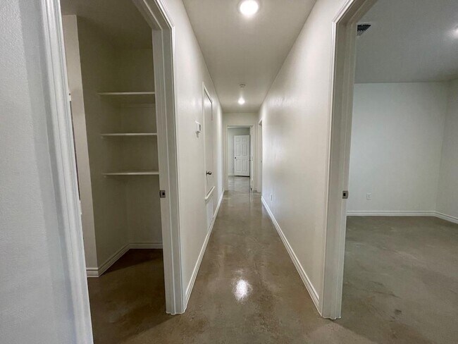 Building Photo - 2317 Zanoletti Ct