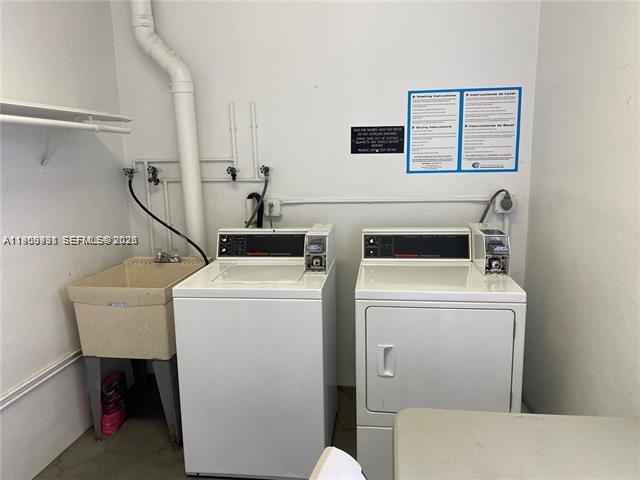 Building Photo - 608 NE 2nd St