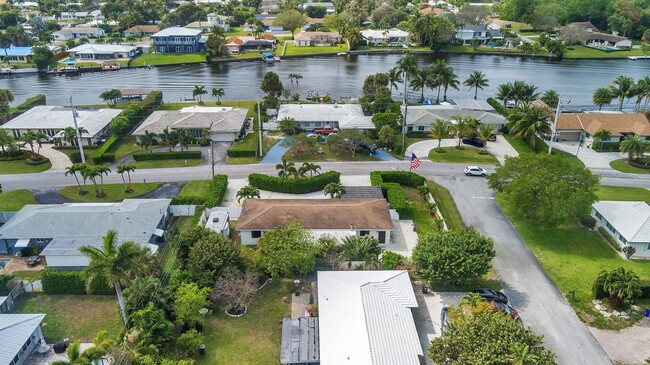 Building Photo - 7700 Pine Tree Ln