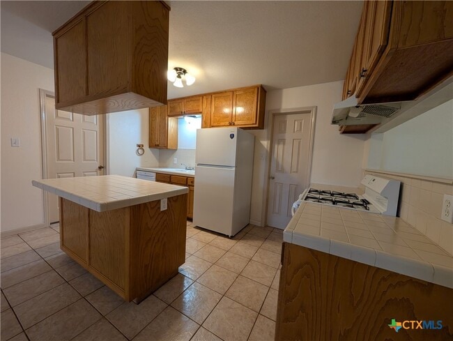 Building Photo - 1134 Misty Acres Dr