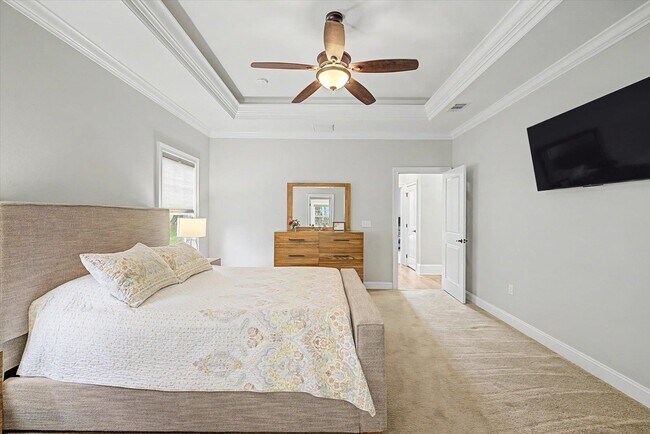 Building Photo - 7492 Sunny Mariana Ct