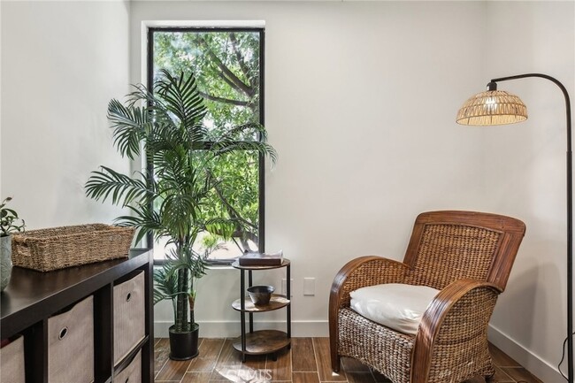 Building Photo - 25761 Le Parc
